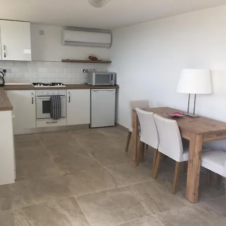 Chic Mediterranean Gem Apartament Agios Amvrosios (Kyrenia)
